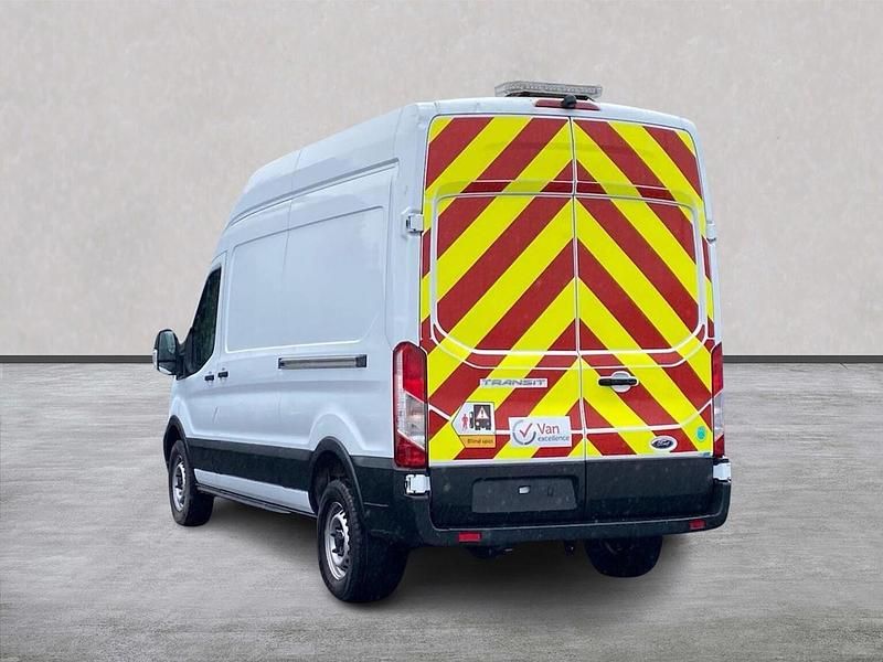 Usado Ford Transit S 130 CV (95 kW) 2022 Blanco Van