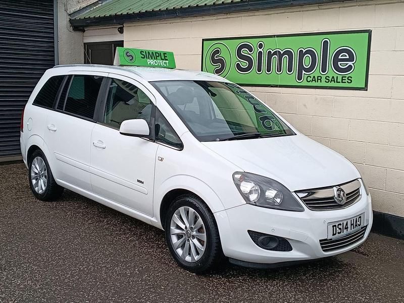 Used Vauxhall Zafira Design Edition 120 HP (88 kW) 2014 White MPV