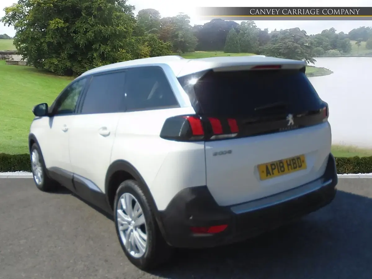 Used Peugeot 5008 Allure 130 HP (95 kW) 2018 White SUV