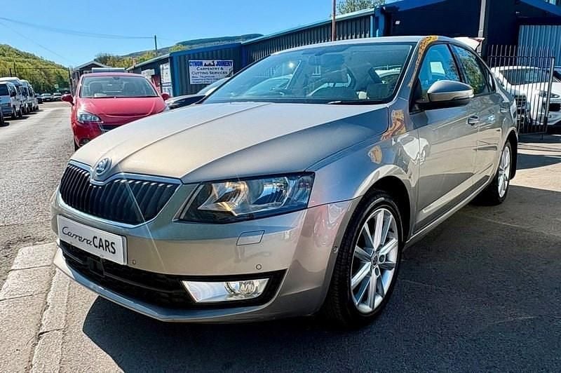 Used Skoda Octavia Elegance 150 HP (110 kW) 2015 Beige Estate