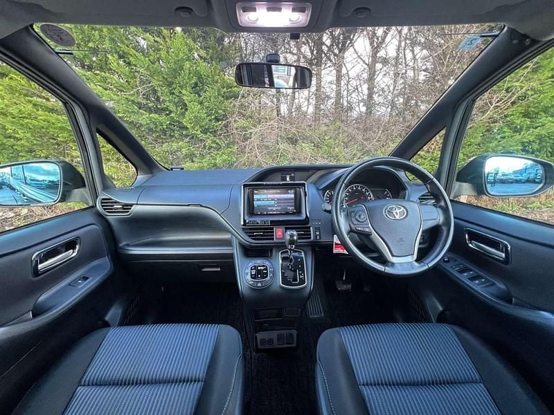 Used Toyota Voxy 2014 Black MPV