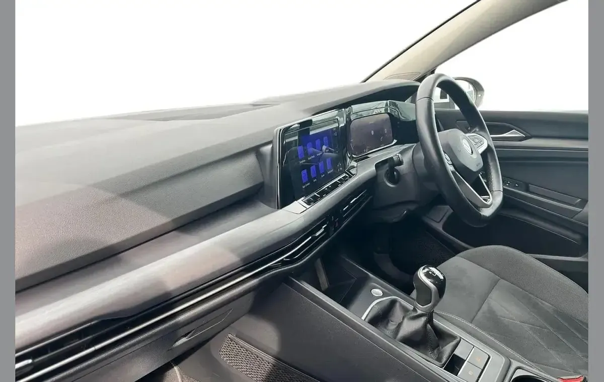 Used VW Golf VIII Style 147 HP (108 kW) 2021 White Hatchback