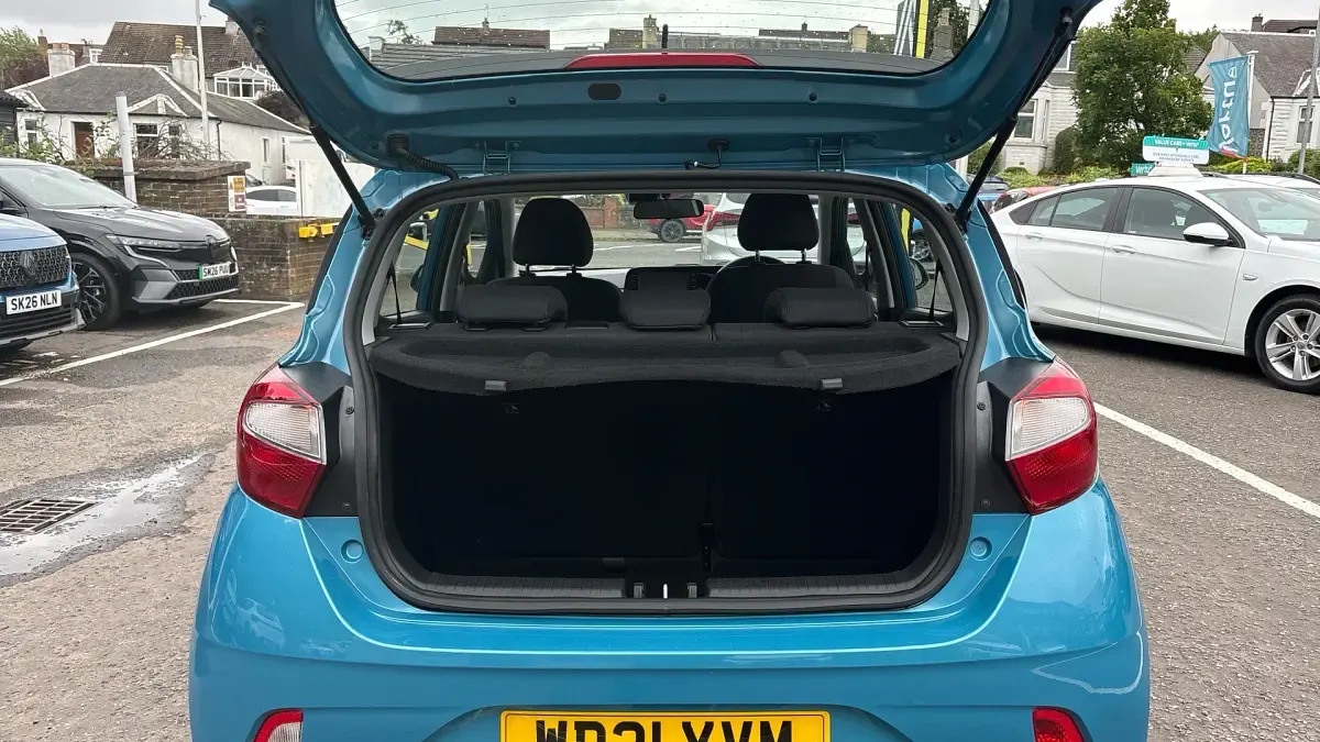 Used Hyundai i10 SE 67 HP (49 kW) 2021 Turquoise Hatchback