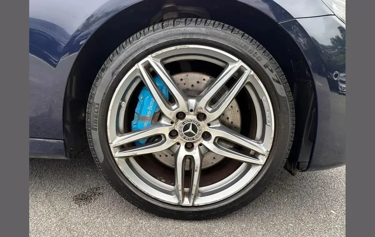 Used Mercedes E350 AMG line 295 HP (216 kW) 2018 Blue Sedan