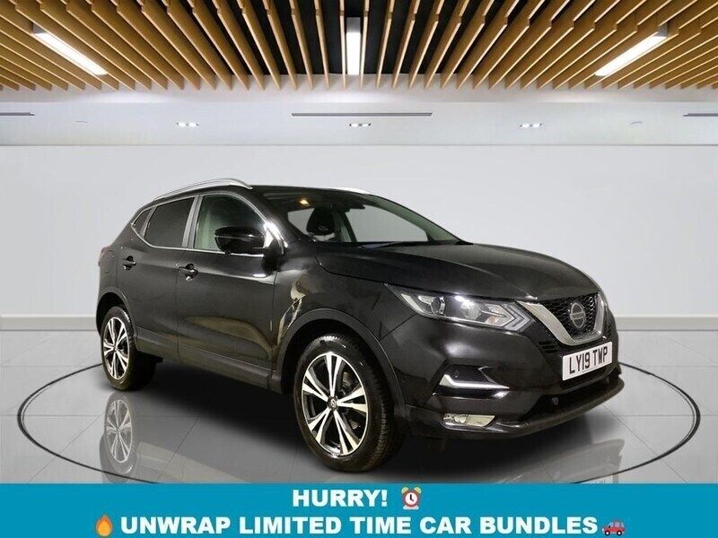 Black Used 2019 Nissan Qashqai N-Connecta SUV | £12,049 (Good price) - Image 1/3