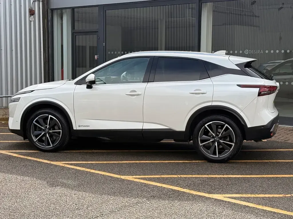 Used Nissan Qashqai Tekna 2023 White SUV