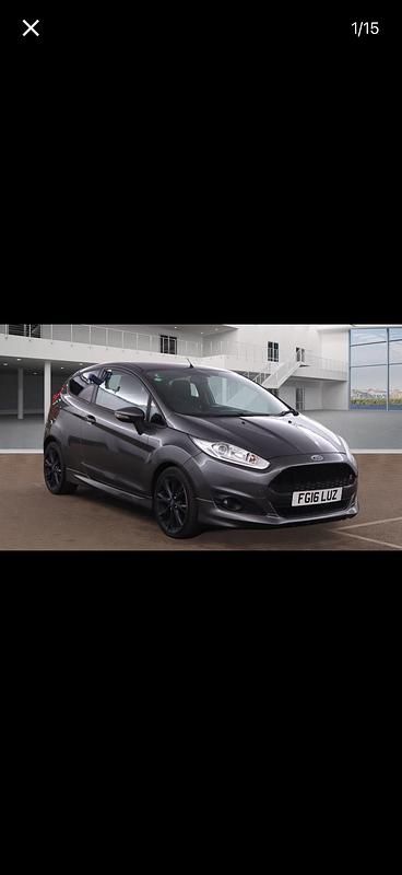Grey Used 2016 Ford Fiesta Zetec Hatchback | £2,995 (Good price) - Image 1/1