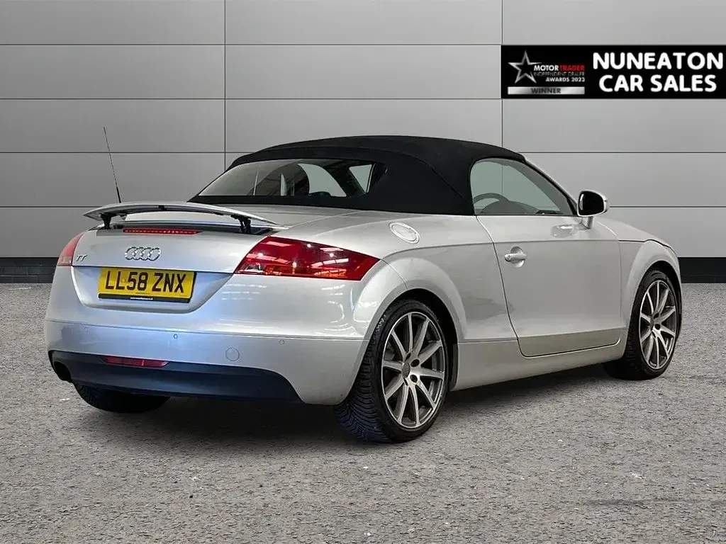 Used Audi TT Design 200 HP (147 kW) 2009 Silver Coupe