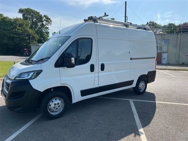 White Used 2020 Peugeot Boxer S Van | £13,800 (Fair price) - Image 1/1