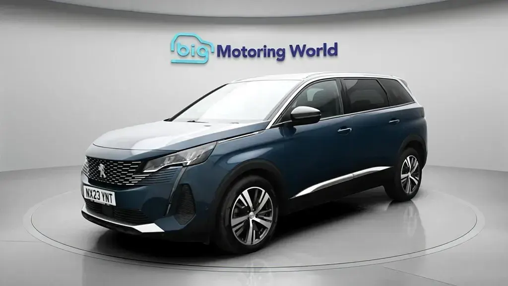 Usado Peugeot 5008 Active+ 130 HP (95 kW) 2023 Azul SUV