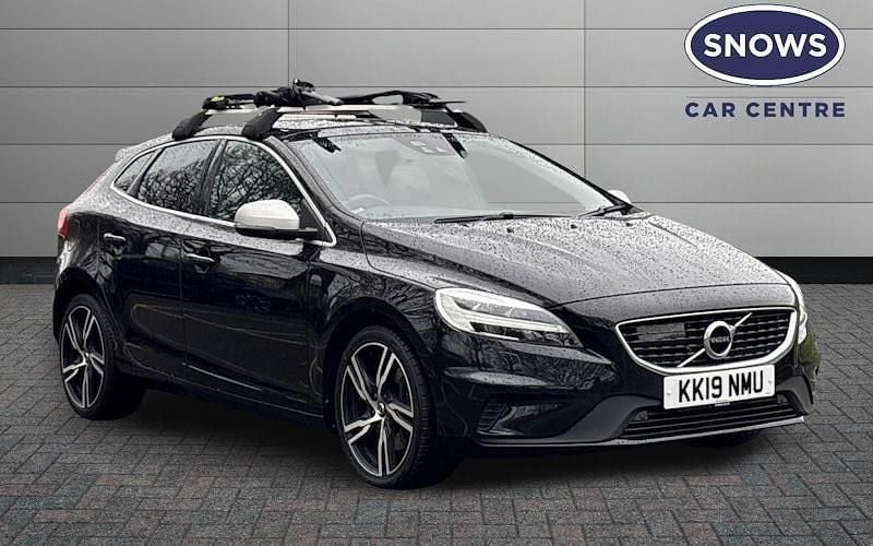 Black Used 2019 Volvo V40 R-Design Hatchback | £11,799 (Fair price) - Image 1/4