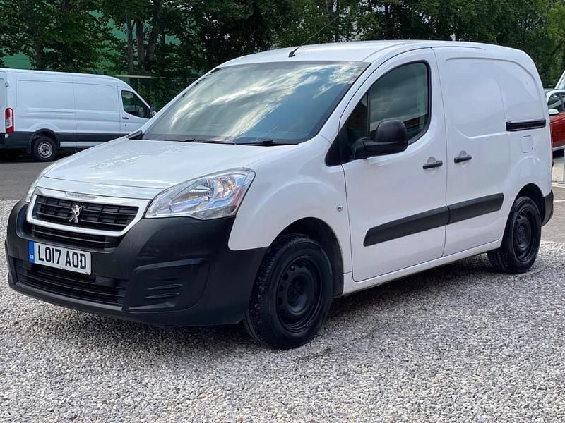 Used Peugeot Partner 2017 White MPV