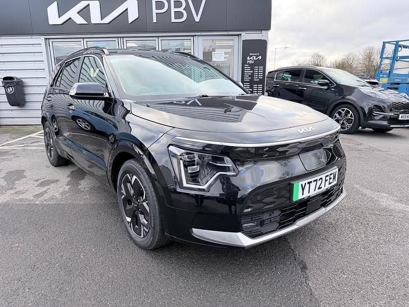 Black Used 2022 Kia e-Niro SUV | £19,195 (Fair price) - Image 1/4