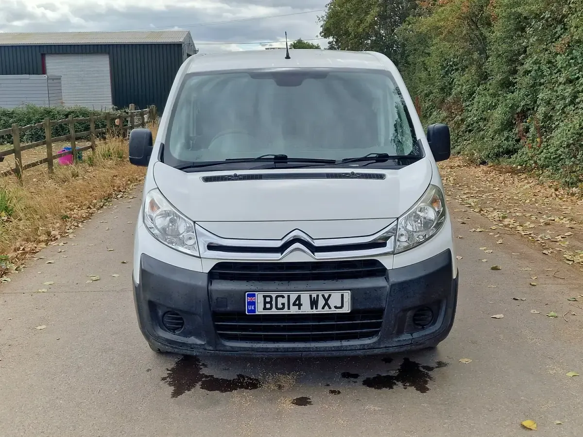 Used Citroën Dispatch 89 HP (65 kW) 2014 White MPV