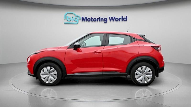 Used Nissan Juke Acenta 113 HP (83 kW) 2021 Red SUV