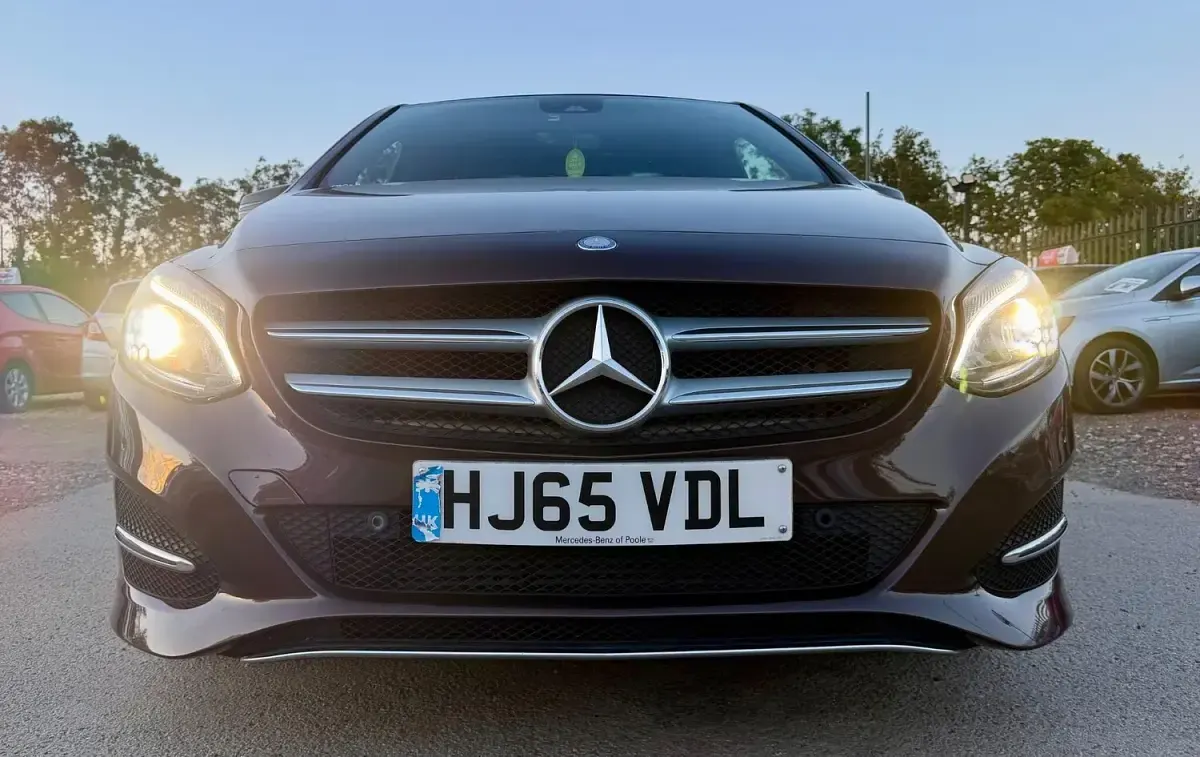 Used Mercedes B200 Premium Plus 2015 Bronze Hatchback