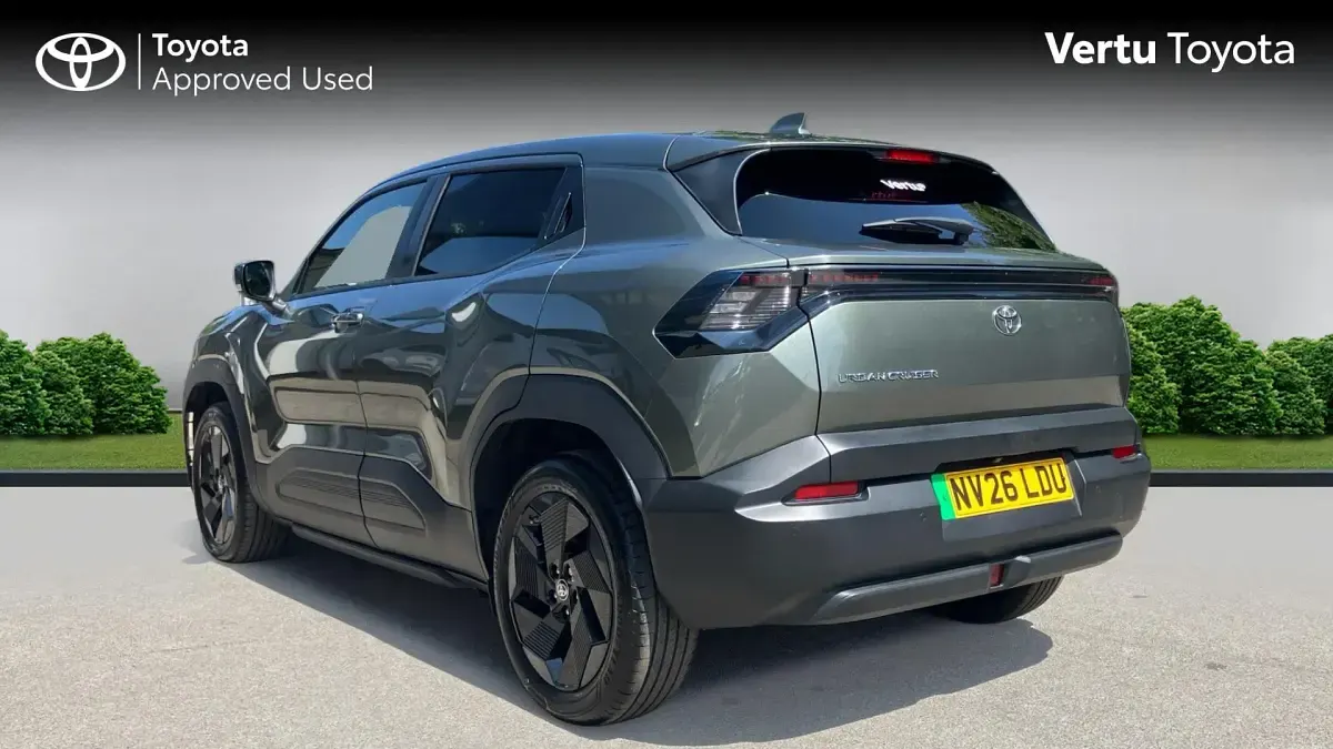 Used Toyota Urban Cruiser Design 127 kW (174 HP) 2026 Green SUV