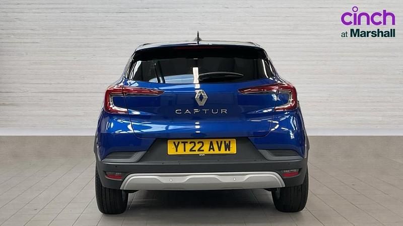 Used Renault Captur Iconic 140 HP (102 kW) 2022 Blue SUV