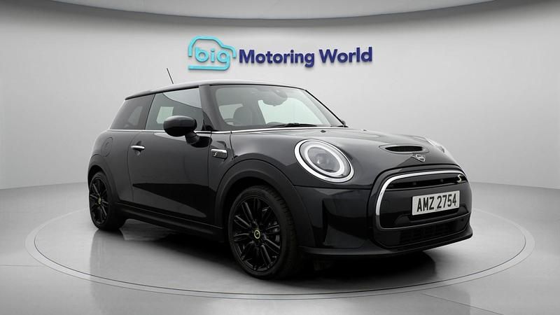Used Mini Cooper S Hatch 135 kW (184 HP) 2023 Black Hatchback