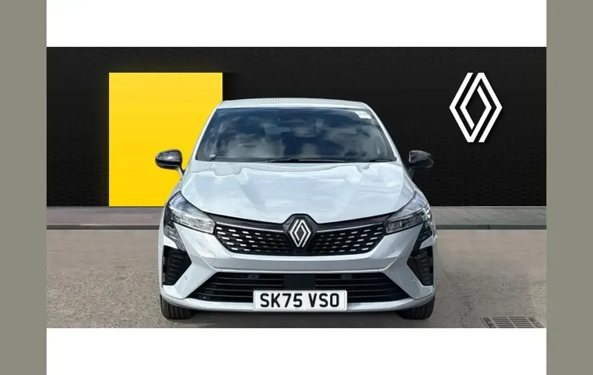 Used Renault Clio Techno 143 HP (105 kW) 2026 Grey  Hatchback