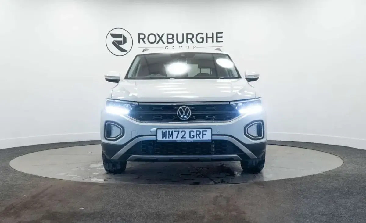 Used VW T-Roc Life 110 HP (80 kW) 2023 White SUV