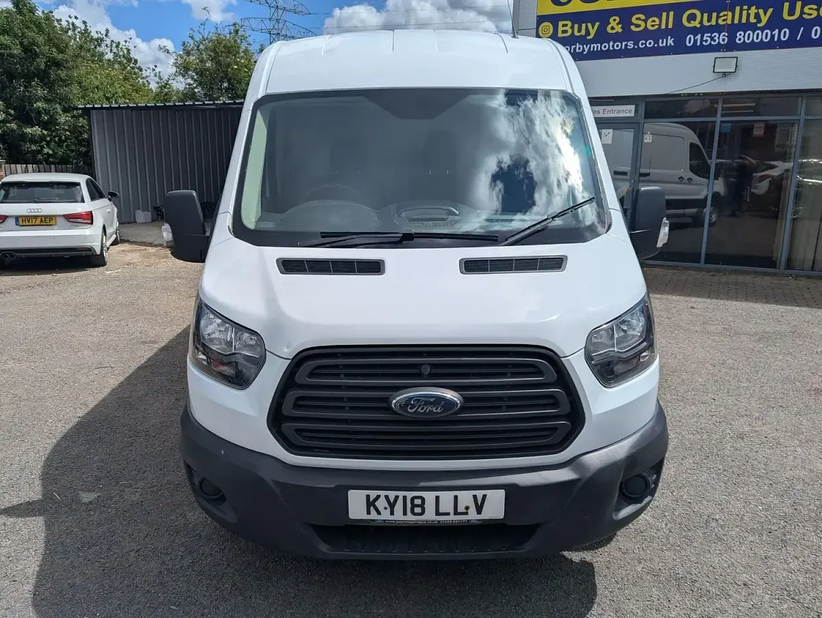 Used Ford Transit 130 HP (95 kW) 2018 White Van