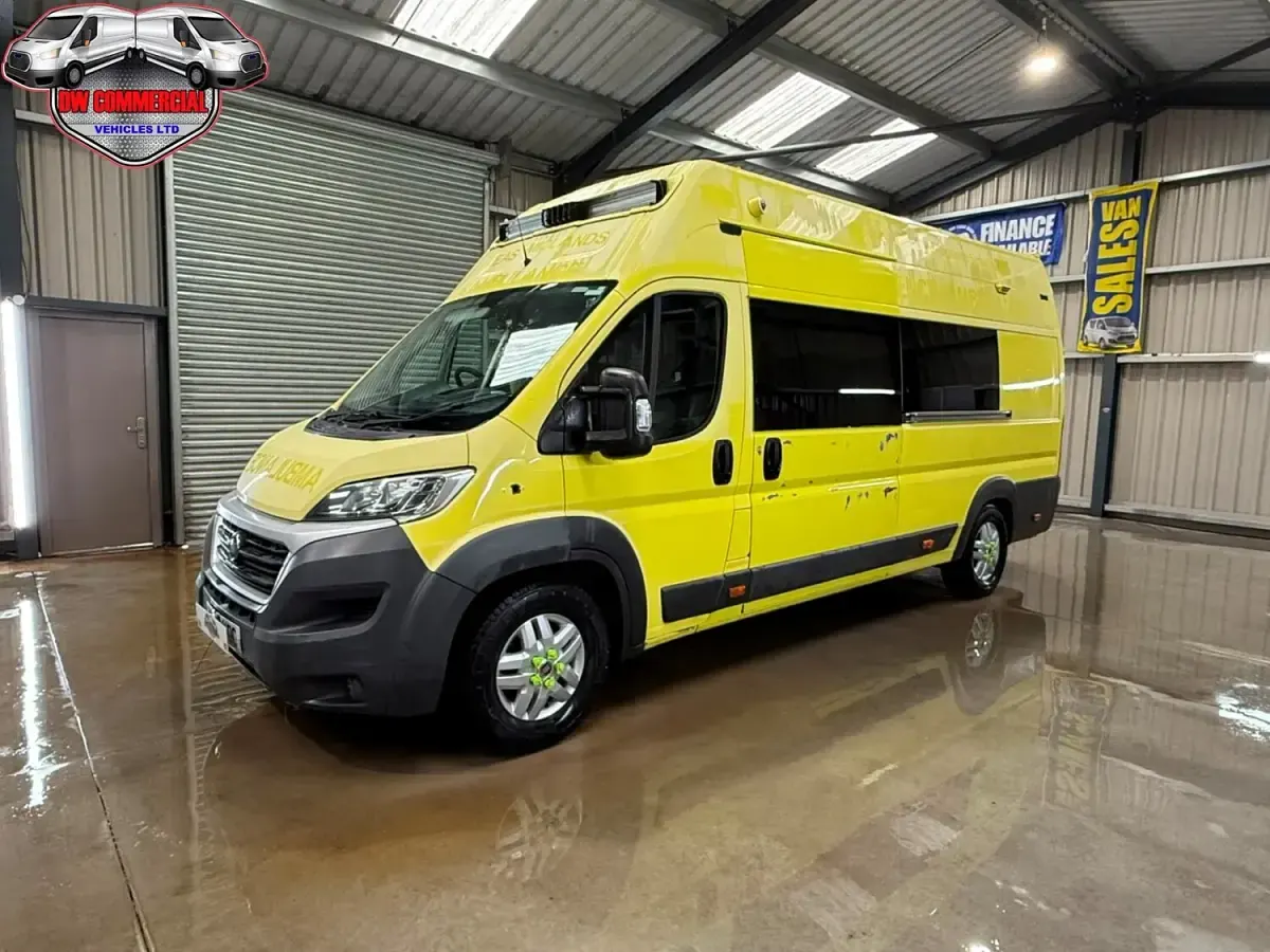 Used Fiat Ducato 180 HP (132 kW) 2017 Yellow Van