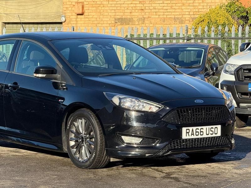 Used Ford Focus ST-Line 150 HP (110 kW) 2017 Black Hatchback
