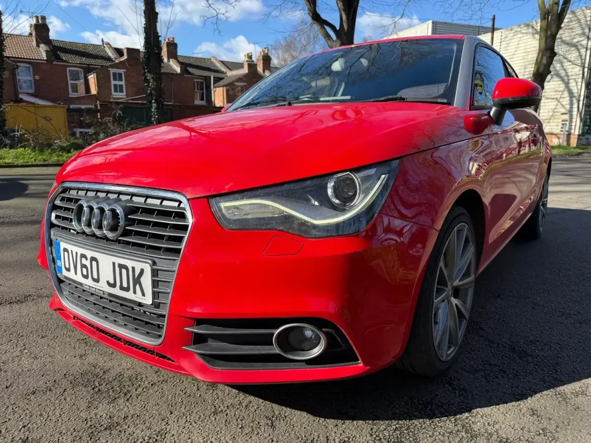 Begagnad Audi A1 Sport 2010 Röd Halvkombi