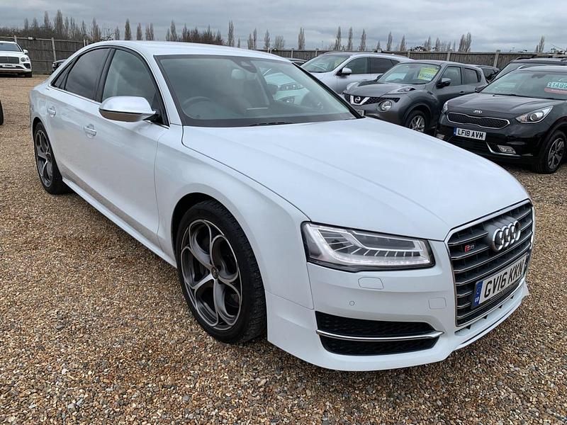 Used Audi S8 Performance 520 HP (382 kW) 2016 White Sedan