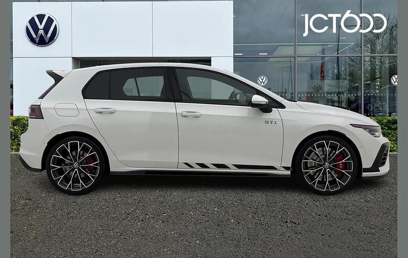 Used VW Golf VIII GTI Clubsport 300 HP (220 kW) 2025 White Hatchback