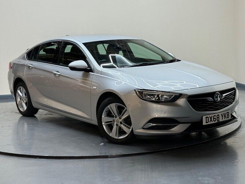 Silver Used 2018 Vauxhall Insignia Sport Hatchback | £7,950 (Fair price) - Image 1/4