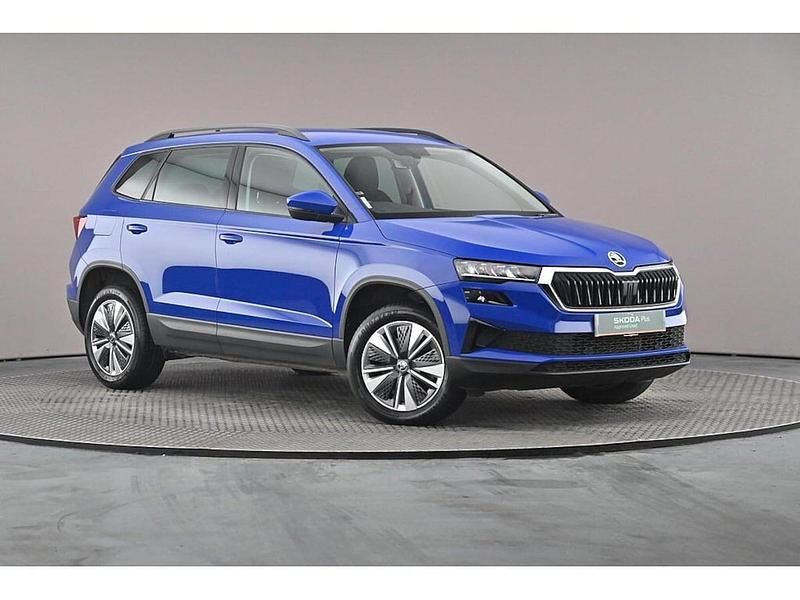 Energy blue Used 2022 Skoda Karoq SE Drive SUV | £20,234 (Good price) - Image 1/4