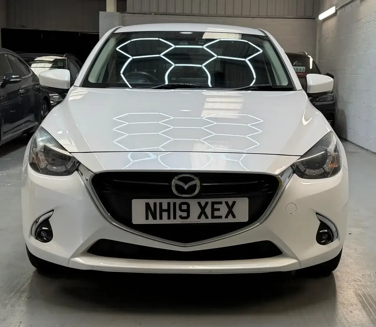 Used Mazda 2 Inclusive 90 HP (66 kW) 2019 White Hatchback