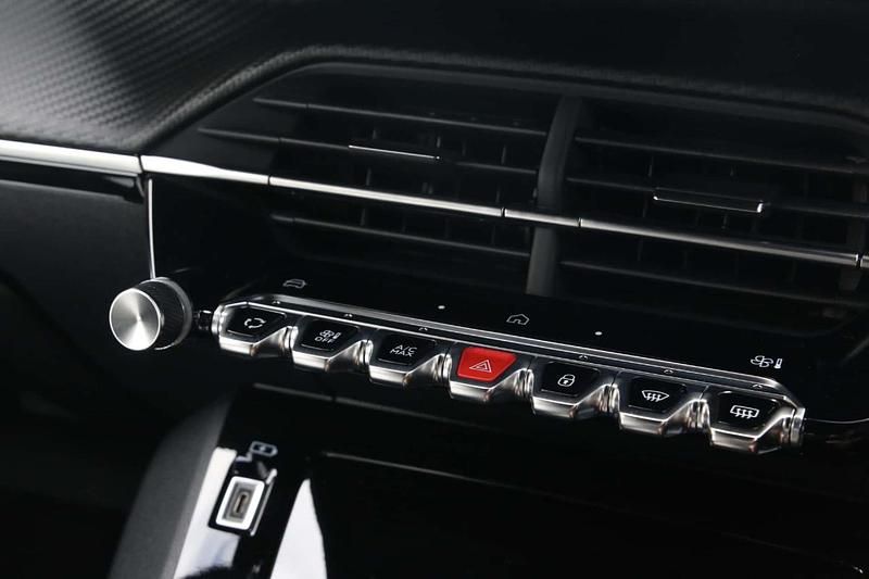 Used Peugeot e-208 GT 113 kW (154 HP) 2025 Yellow Hatchback