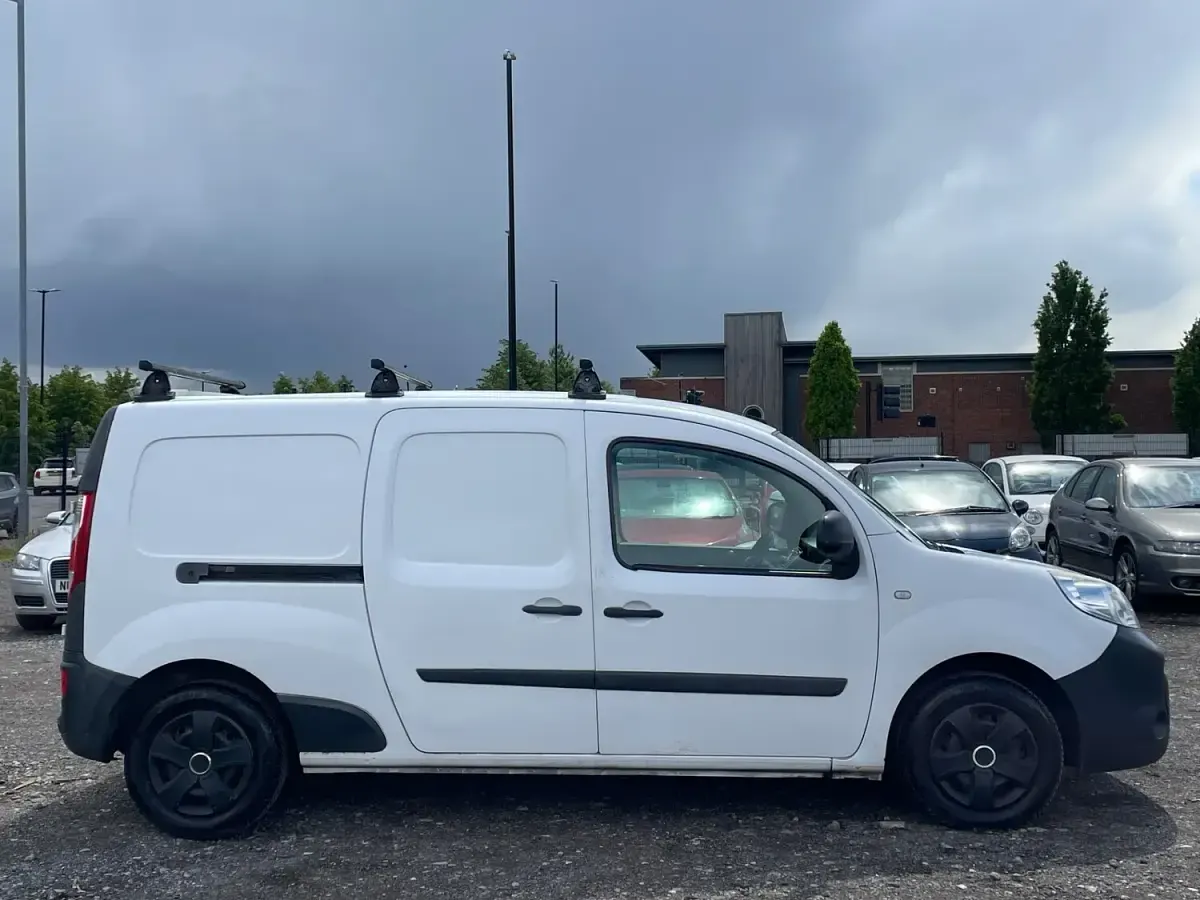 Used Renault Kangoo 2014 White MPV