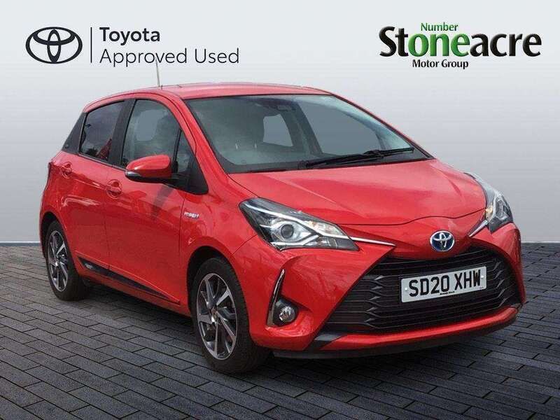 Red Used 2020 Toyota Yaris Hybrid Hatchback | £14,000 (Fair price) - Image 1/2