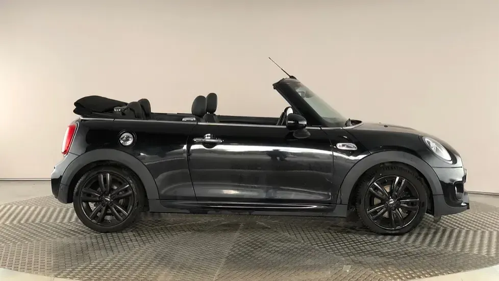 Gebraucht Mini Cooper S Sport 192 PS (141 kW) 2018 Schwarz Kleinwagen