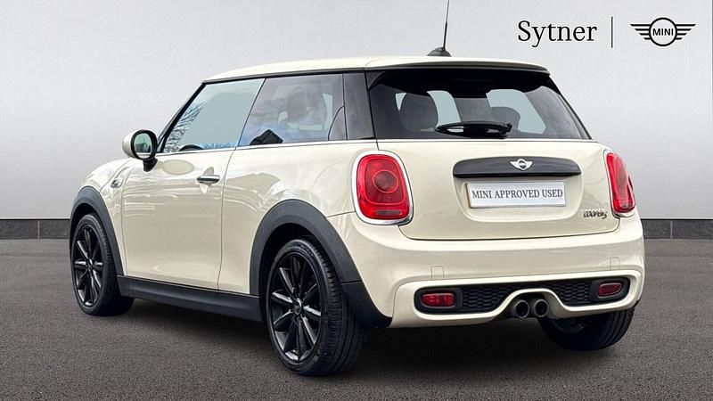 Used Mini Cooper S Hatch 189 HP (139 kW) 2015 White Hatchback