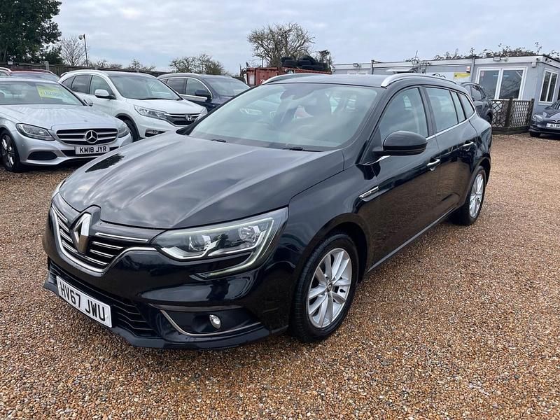 Usado Renault Mégane GrandTour Dynamique 110 CV (80 kW) 2017 Negro Familiar