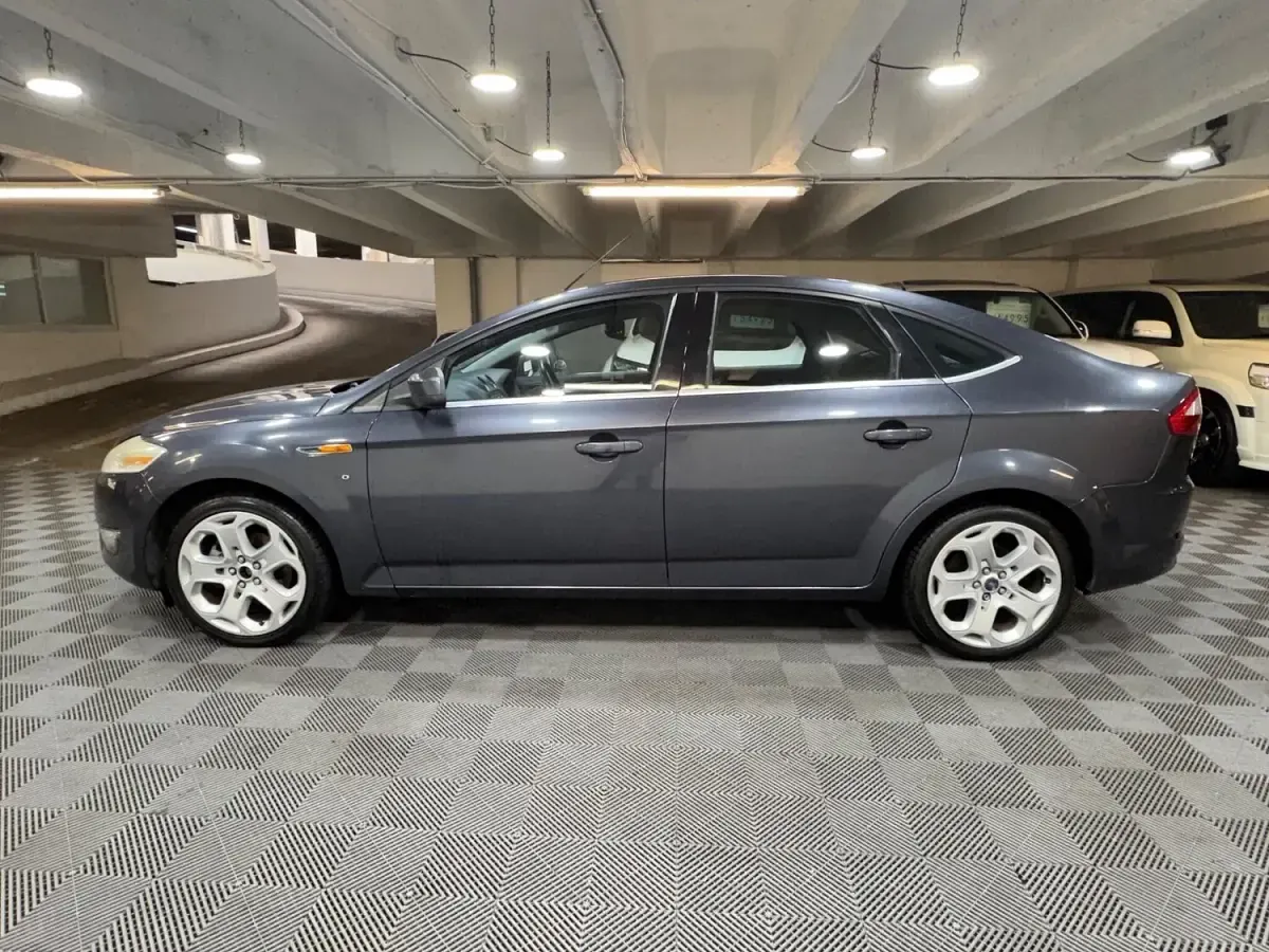 Used Ford Mondeo Titanium X 140 HP (102 kW) 2009 Grey Hatchback