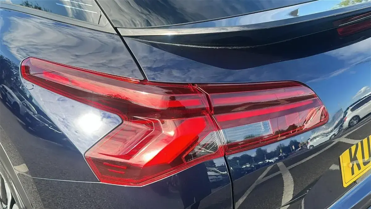 Used Citroën C5 X PureTech 127 HP (93 kW) 2024 Blue Estate