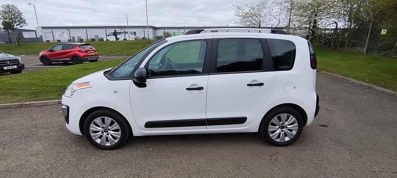 Used Citroën C3 Picasso PureTech 110 HP (80 kW) 2017 White MPV