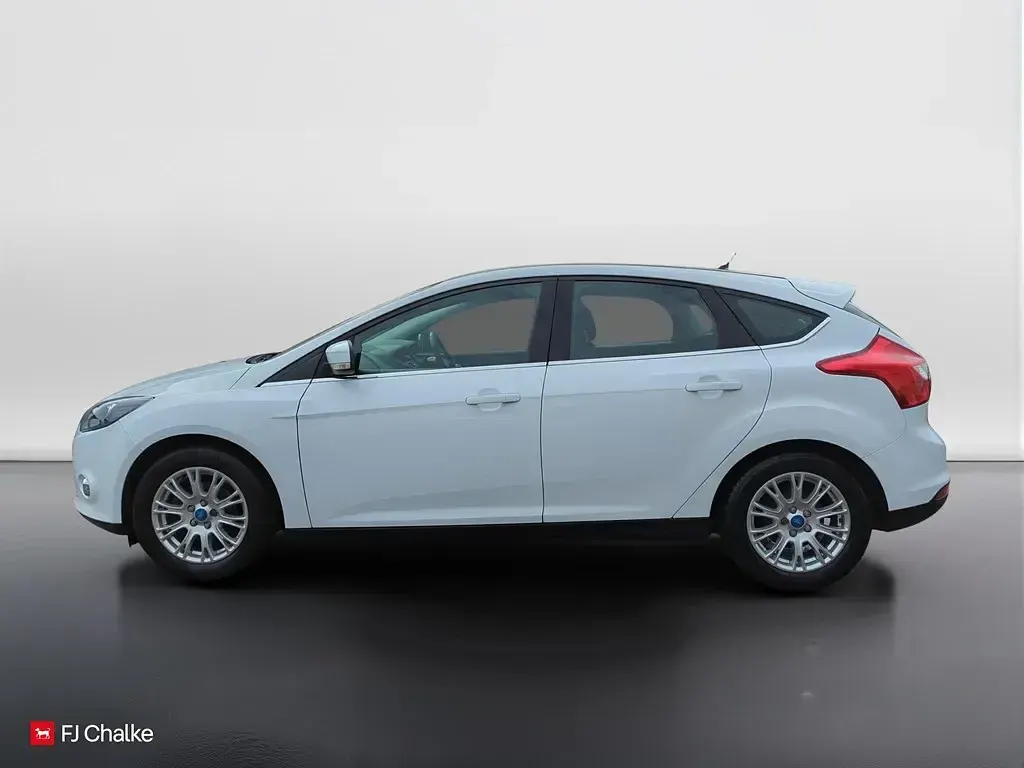 Używany Ford Focus Titanium 125 KM (91 kW) 2011 Biały Hatchback