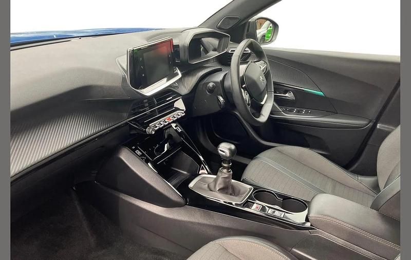 Used Peugeot 2008 Allure+ 101 HP (74 kW) 2023 Blue SUV