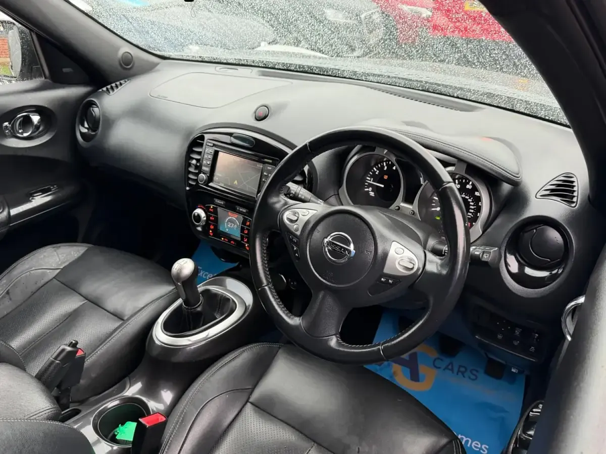 Begagnad Nissan Juke Tekna 112 HK (82 kW) 2018 Grå SUV