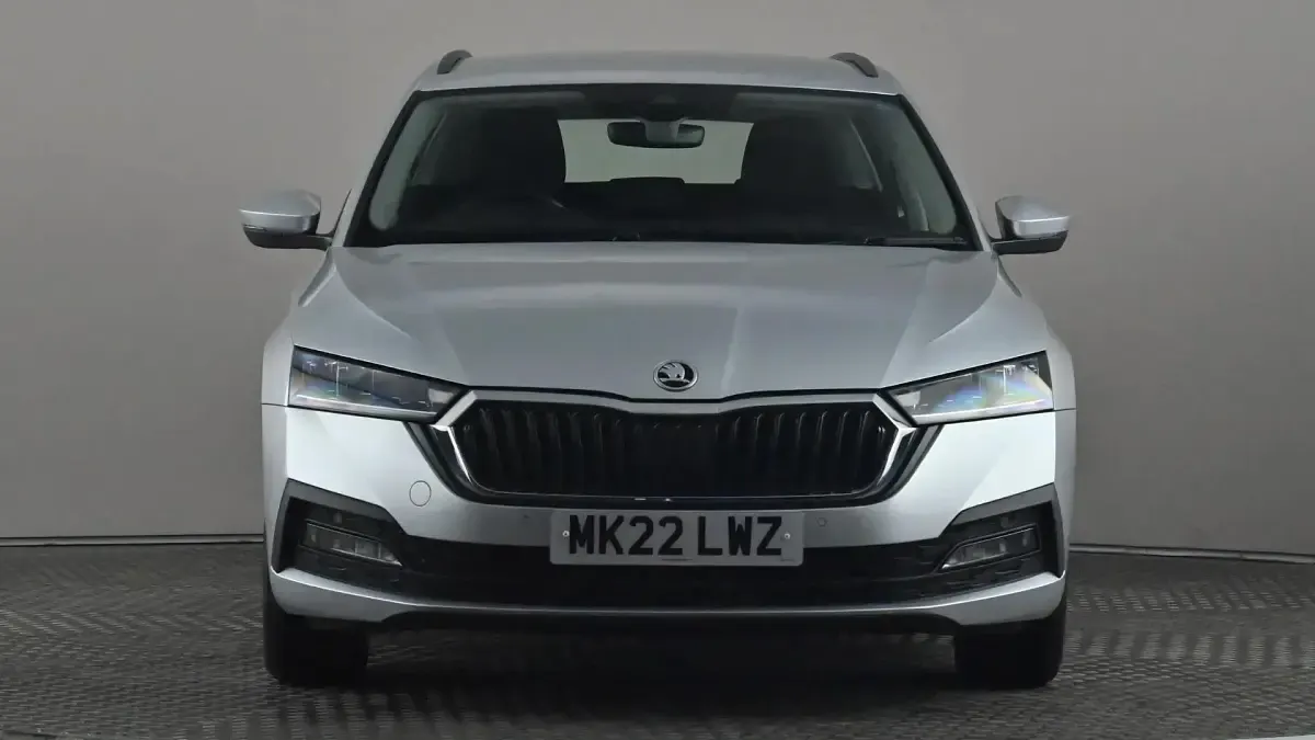Używany Skoda Octavia SE Technology 110 KM (80 kW) 2022 Srebrny Kombi