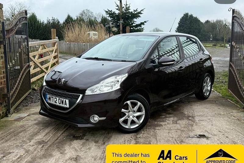 Red Used 2012 Peugeot 208 Active Hatchback | £2,495 (Fair price) - Image 1/1