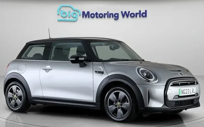 Used Mini Cooper S Level 1 135 kW (184 HP) 2023 Hatchback