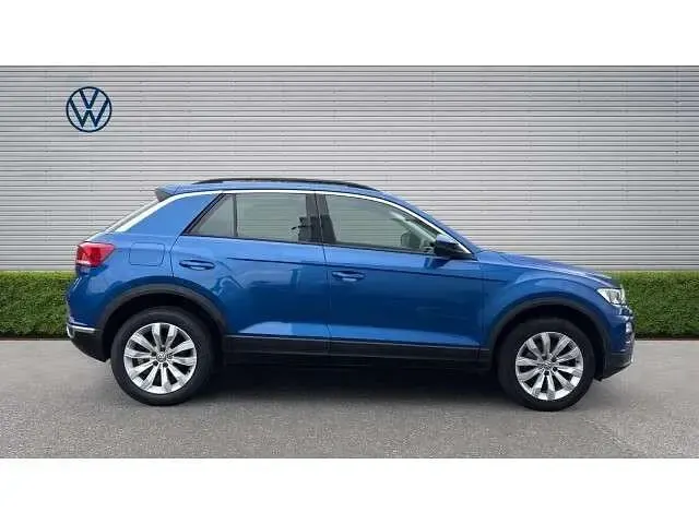 Used VW T-Roc SE 150 HP (110 kW) 2019 Blue SUV